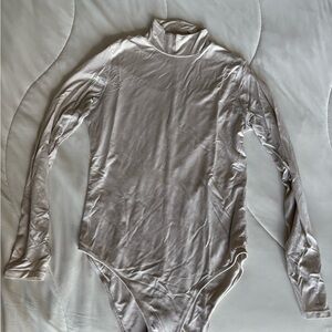 Everlane Cream Long Sleeve Bodysuit